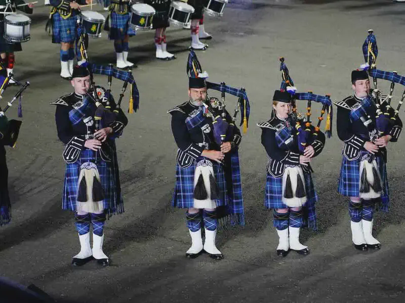 Local Rochester Caledonian Pipe Band celebrates St. Patrick's Day with Rochester tour and bagpipe serenade